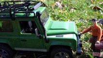 Машинки Bruder. Джип Land Rover Defender Обзор игрушки детям. Внедорожник Ленд Ровер. Brud