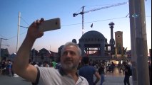 Taksim Camii Üzerinde Görülen Hilal Manzarası Mest Etti