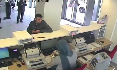 Sahte polisler birbirini dolandırdı