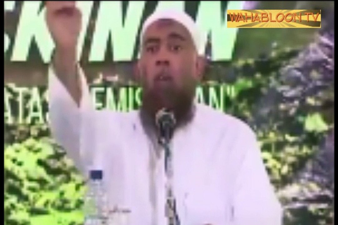 Wahabi Fight Club - Yazid Jawas VS Khalid Basalamah - Bolehkan Memberi Sedekah ke Peminta-Minta?