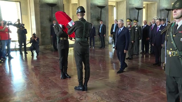 TBMM Başkanı Binali Yıldırım, Anıtkabir'i ziyaret etti - ANKARA
