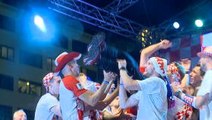 Croatian players thank fans in Zagreb for World Cup support