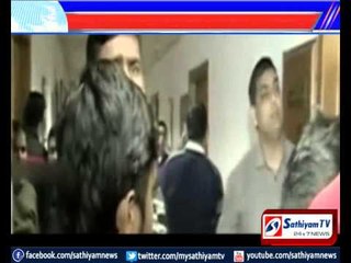 5 other are arrested in stealing documents from Oil Corporation