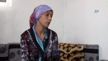 BM İyi Niyet Elçisi Jolie, Suriyeli Mültecilerin Yaşadığı Kampı Ziyaret Etti
