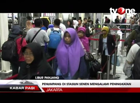 Jelang Natal dan Tahun Baru, Stasiun Senen Padat Penumpang