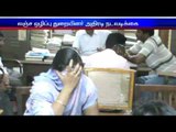 Income tax officers held for getting bribe: Dharmapuri. | Sathiyam TV News