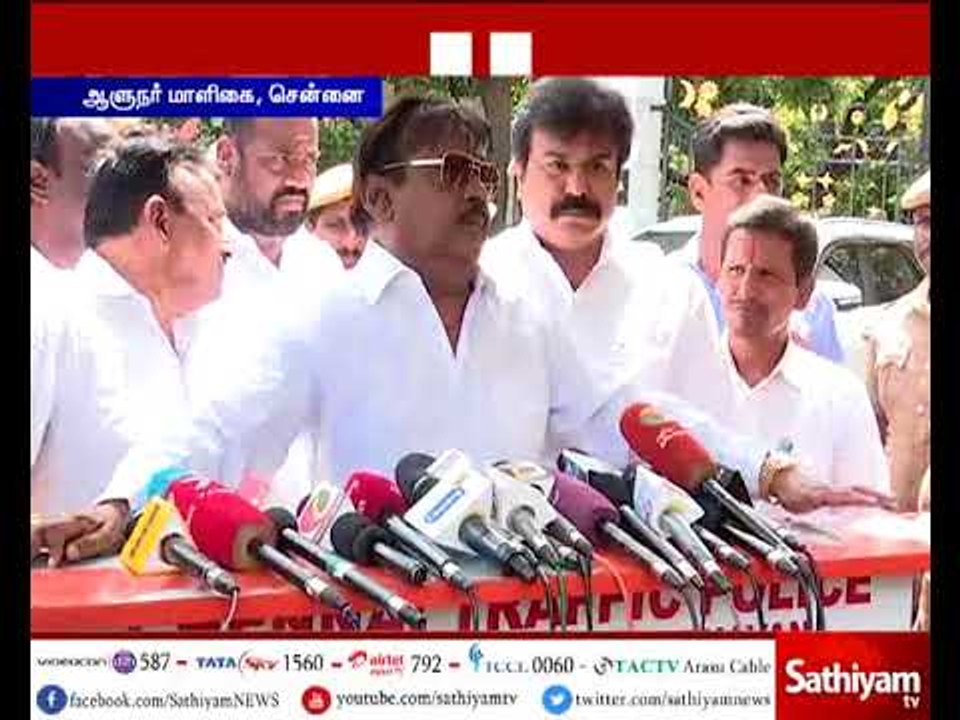 தமிழக பிரச்சனைகள் மீது நடவடிக்கை எடுக்கக் கோரி விஜயகாந்த்  ஆளுநரை சந்தித்து கடிதம்