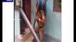 கேரளாவில் தண்ணீரில் சிக்கித் தவித்த முதியவரை துணிச்சலுடன் மீட்ட காவலர்