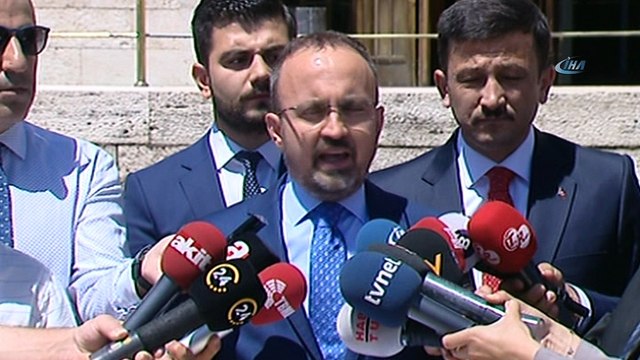 AK Parti Grup Başkanvekili Bülent Turan: '25 yaş ve 15 bin TL ön görüsüyle beraber, 25 günlük bir askerlik hizmeti öngörülüyor. Çalışmalar takdir, komisyonundur'