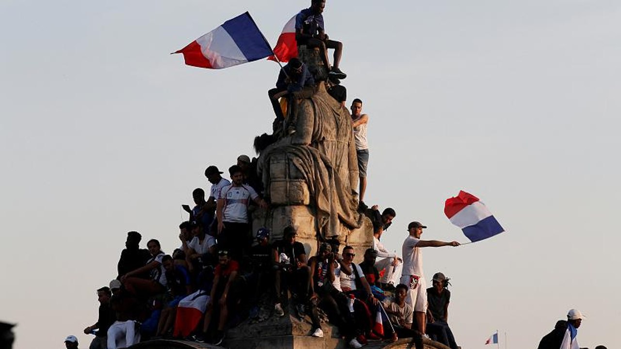 Weltmeisterlicher Empfang in Paris