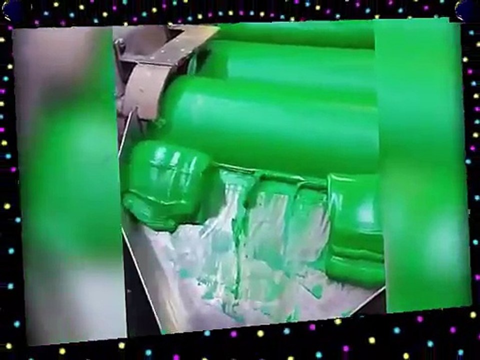 إستمع بهذا الفيديو على حسابي  إرضاء و متعة بشكل غريب  سترى أشياء ممتعة لأول مرة في حياتك