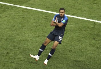 താരമായി എംബാപ്പെ | Oneindia Malayalam