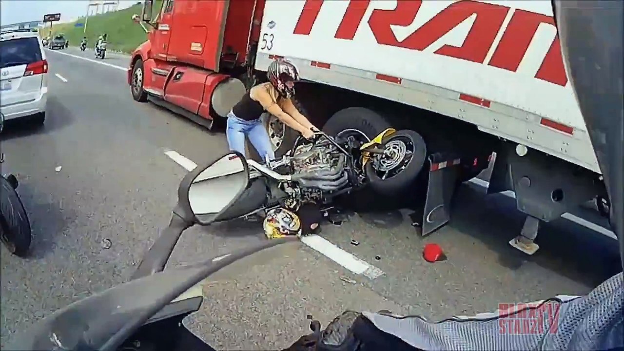 AMAZING Motorcycle ACCIDENT Bike VS Truck Lane Splitting CRASH Biker