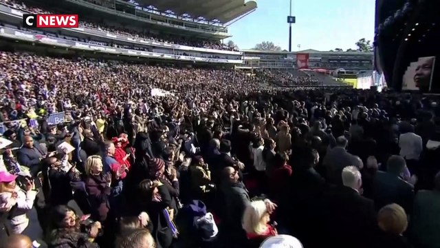 Barack Obama rend hommage à Nelson Mandela