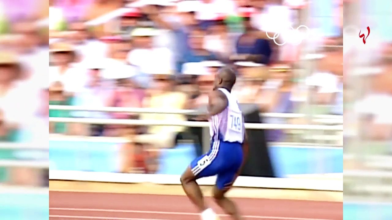 لحظات مؤثرة اجتاحت السوشيال ميديا... أبطالها آباء