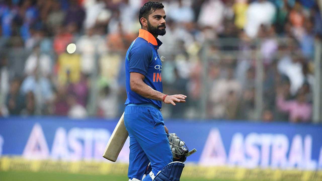 India Vs England 3rd ODI: Virat Kohli slams 48th Fifty off 53 balls | वनइंडिया हिंदी