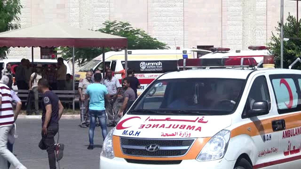 Gazzeli Hastaların ve Sağlık Çalışanlarının "Sedyeli" Abluka Eylemi