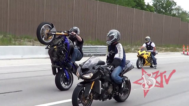 Insane Stunt Bike Wheelie Combo's HD Motorcycle Wheelies On Highway Street Bike Stunts Blox Starz TV