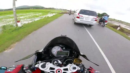 Đi phân khối lớn, phượt thủ vẫn chào thua đàn vịt tại Vũng Tàu