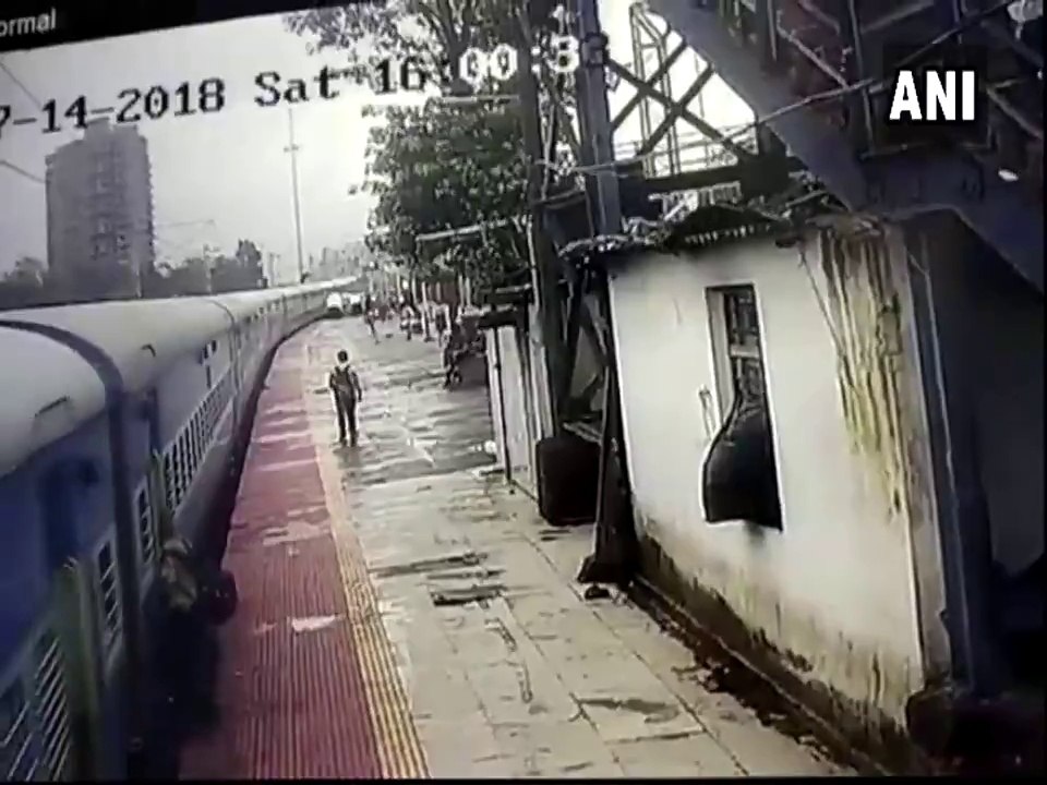 Constable Save Youngster Life