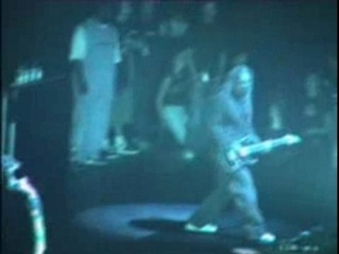 Korn - Here to Stay (live à Bercy, Paris - 2002)