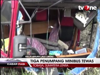 Tabrakan Truk Tangki BBM dan Minibus Tewaskan Tiga Orang