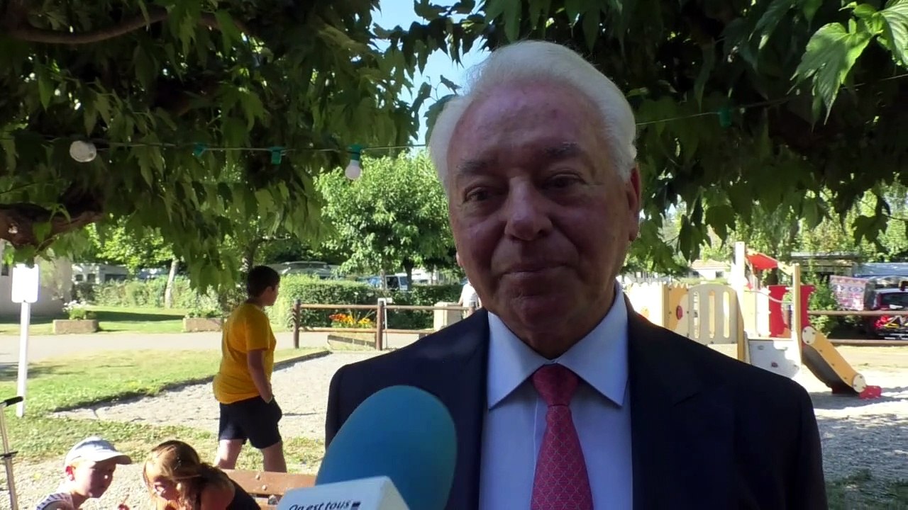 Sisteron : le maire, Daniel Spagnou vient saluer les vacanciers du camping les Hauts prés