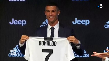 Cristiano Ronaldo, à peine arrivé à Turin, déjà adulé !