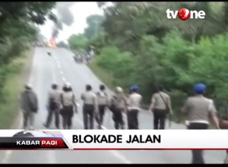 Puluhan Warga Lakukan Blokade Jalan di Wilayah Tulang Bawang