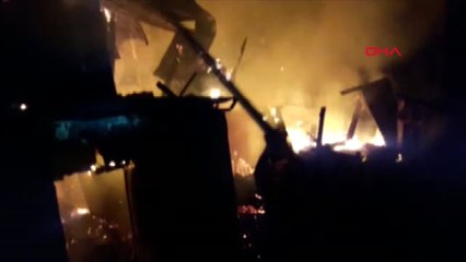 Karabük'te 3 Kardeşin Yaşadığı Ev Yandı
