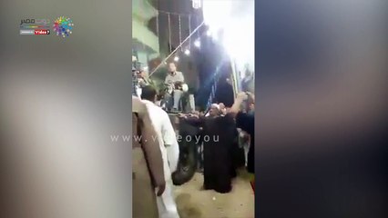 مبتهل يتلو سورة الفاتحة على أنغام الموسيقى.. ومغردون: فين الأزهر