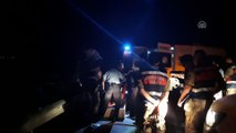 Bariyerlere çarpan otomobil alev aldı: 3 ölü - SAMSUN