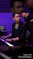Raffi Ahmad Unjuk Gigi Main Piano Sebelum Mulai Shooting