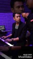 Raffi Ahmad Unjuk Gigi Main Piano Sebelum Mulai Shooting