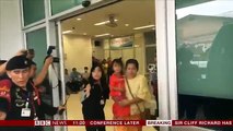 أول ظهور لفتية كهف تايلاند أثناء مغادرتهم للمستشفى