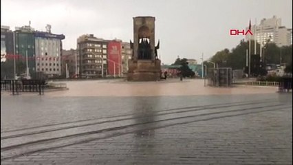 İstanbul'da yağmur ve dolu etkili oldu