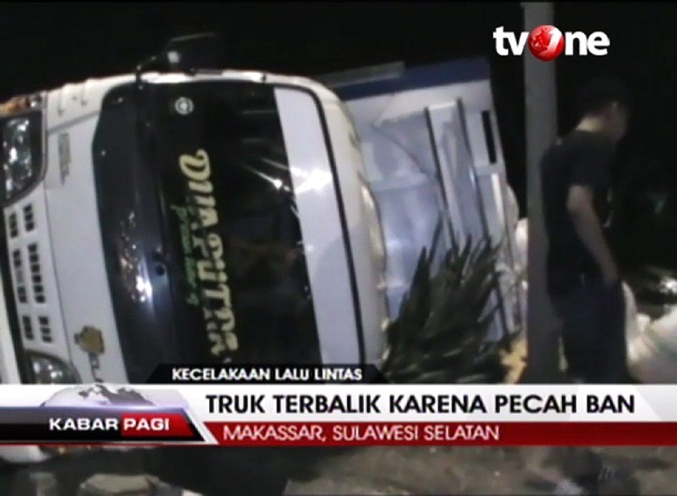 Pecah Ban, Truk Muatan Biji Jagung Terbalik