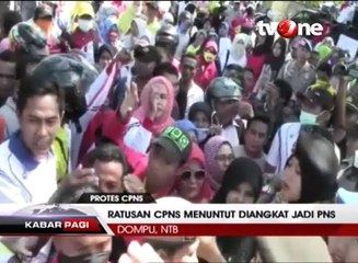 Ratusan CPNS Menuntut Diangkat Jadi PNS