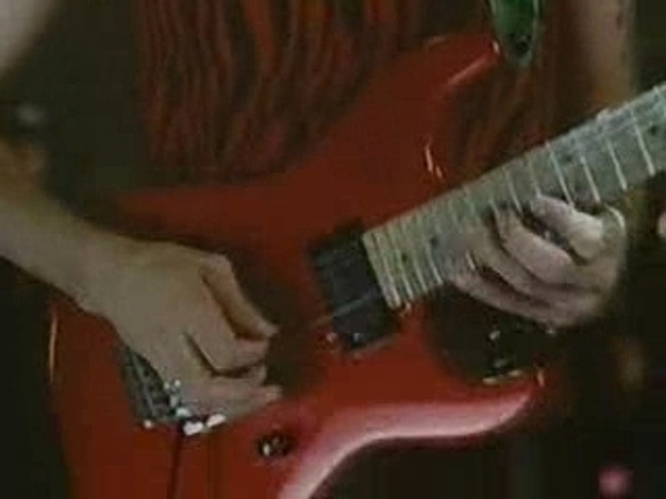 Steve Vai & Stevie Ray Vaughan - Crossroads Guitar Duel