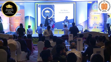 'Best Group of Institution' by Ms. RAVEENA TONDON