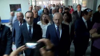 Kılıçdaroğlu Tren Kazasında Yaralananları Ziyaret Etti