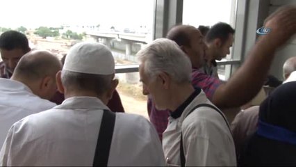 İlk Hacı Kafilesi İstanbul'dan Yola Çıkıyor