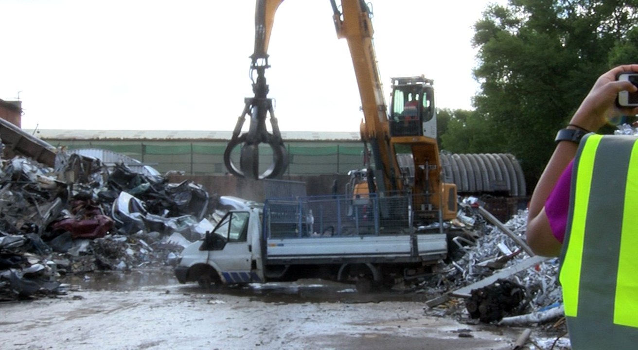 Fly Tippers Get Crushed!