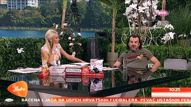 ACA LUKAS OTKRIO KAKO JE POSTAO PEVAČ: Prišao mi je gost splava i rekao da prestanem da davim sa tim instrumentalima i da počnem da PEVAM!