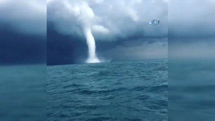 Karadeniz'de Çıkan Hortumlar Rus Balıkçılara Zor Anlar Yaşattı