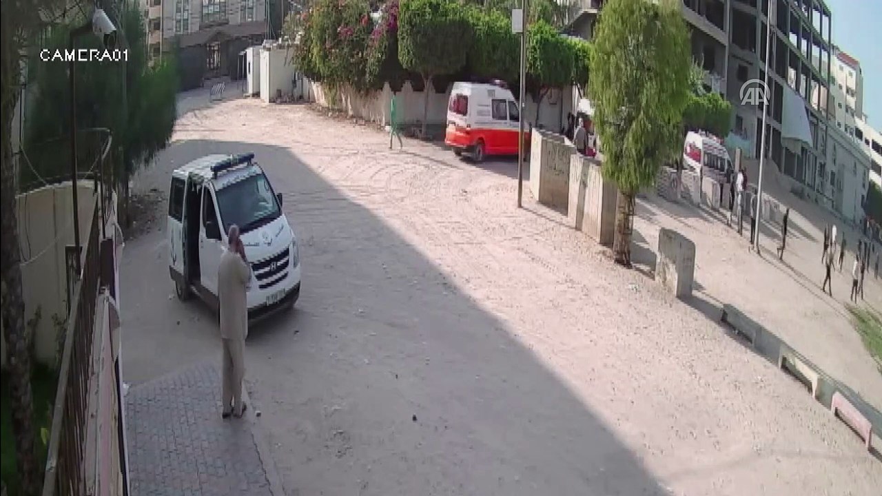 İHH Gazze ofisinin hasar gördüğü saldırı anı görüntülendi - GAZZE