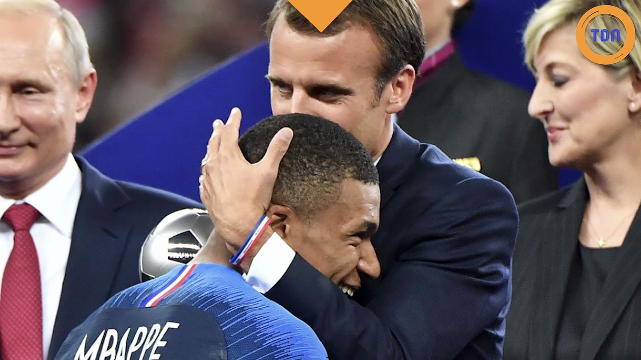 La réelle signification du bracelet "bleu blanc rouge" d'Emmanuel Macron lors de la Coupe du Monde