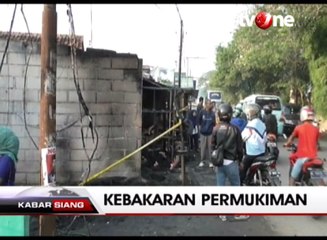 TKP Kebakaran di Tangerang Jadi Tontonan Warga