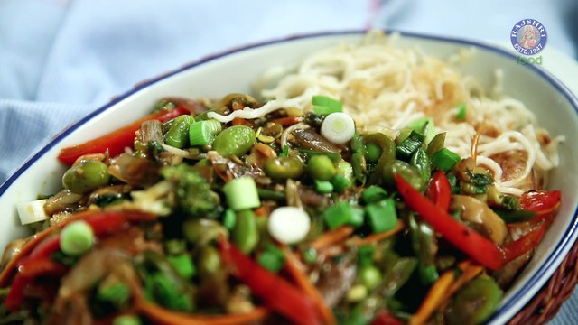Pan Fried Noodles Recipe - How to Cook Pan Fried Noodles With Vegetables - Ruchi Bharani