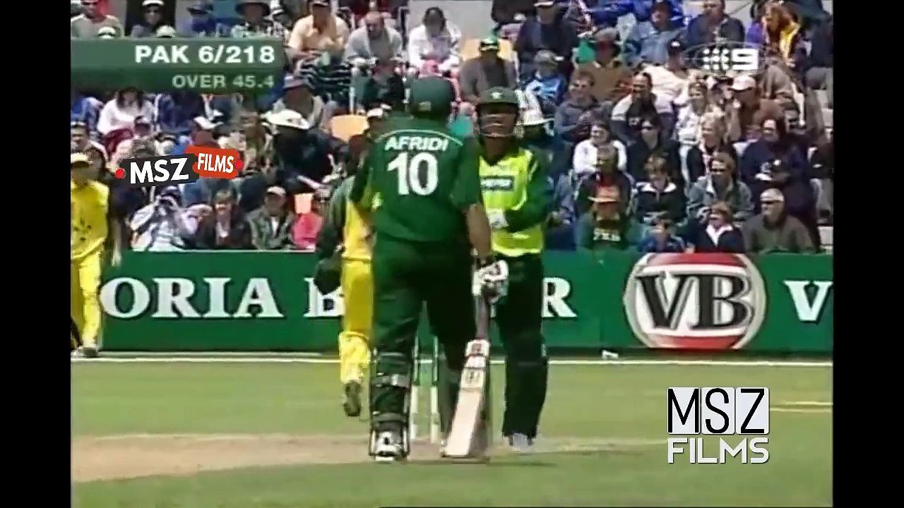 Shahid Afridi 6 6 6 6 vs Brett Lee and Glenn McGrath - THE KING OF SIXES